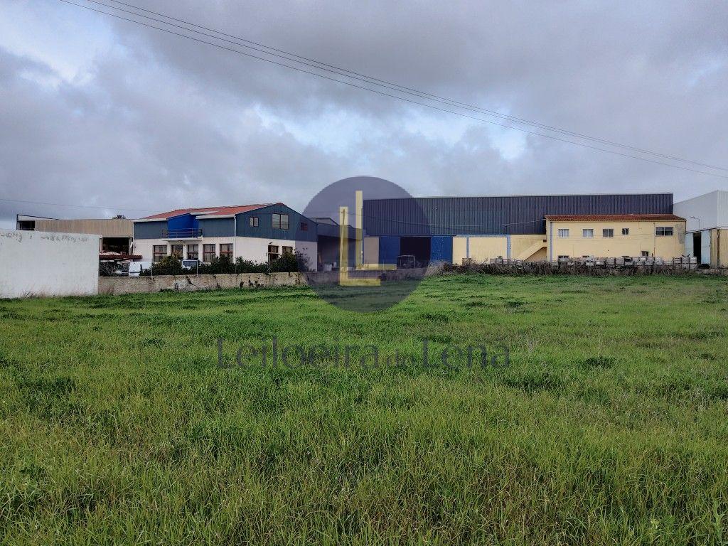 Fotografia de imóvel: Armazém 1200m2 - Terreno com 7.969m2 - ZI Tocadelo