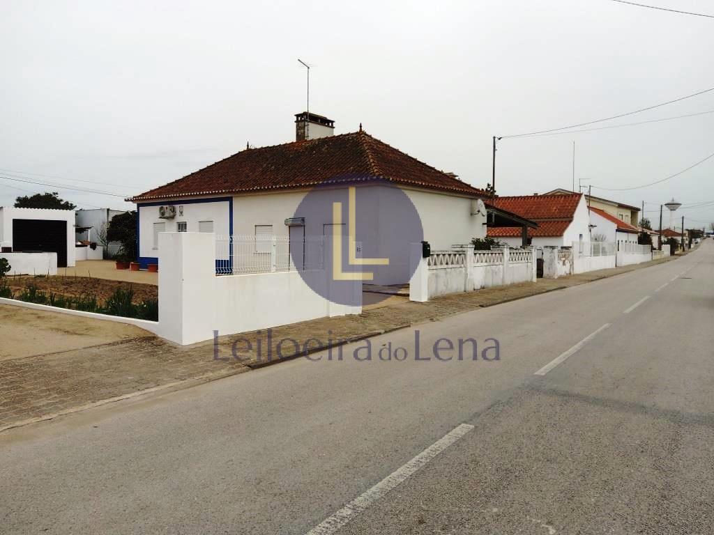 Fotografia de imóvel: Armazém 1200m2 - Terreno com 7.969m2 - ZI Tocadelo