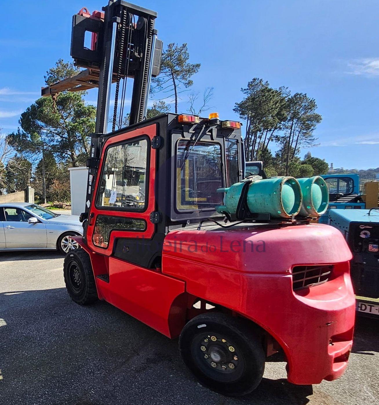 V19 - EMPILHADOR A G&Aacute;S