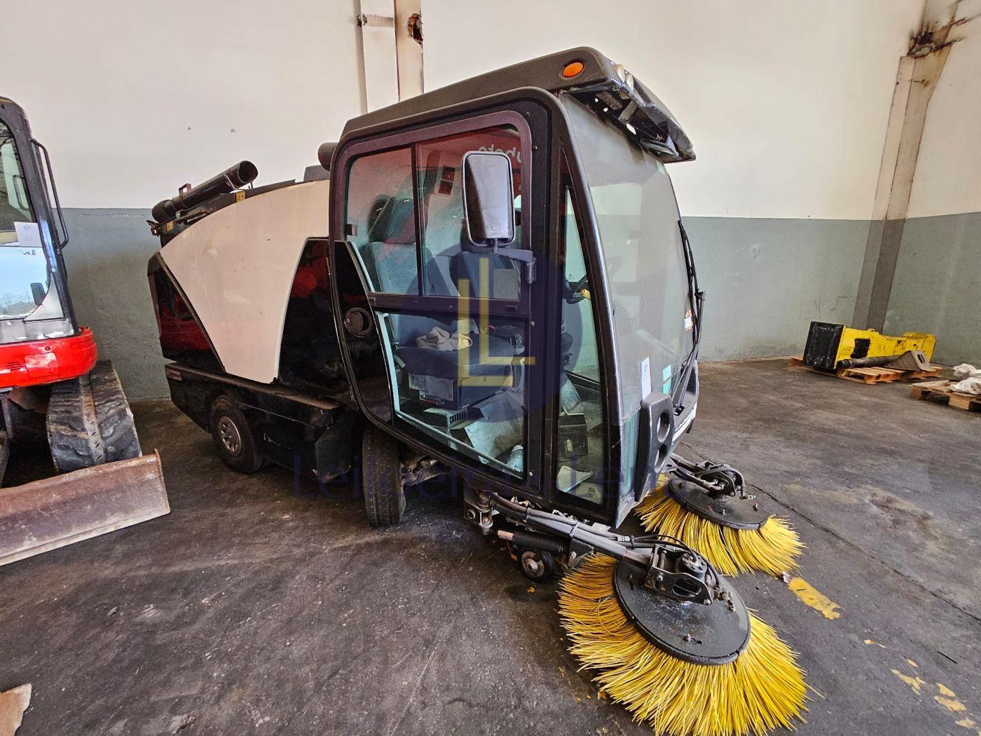 V62 - VARREDORA INDUSTRIAL JONHSTON SWEEPERS