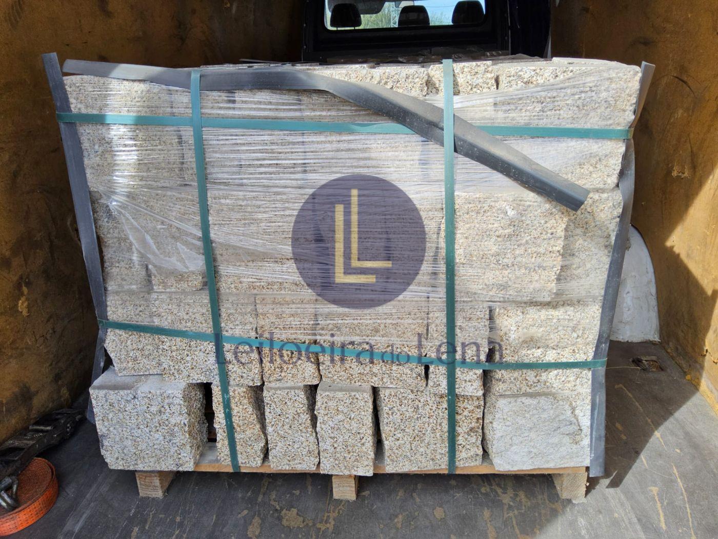 V127 - PALETE COM PEDRA GRANITO