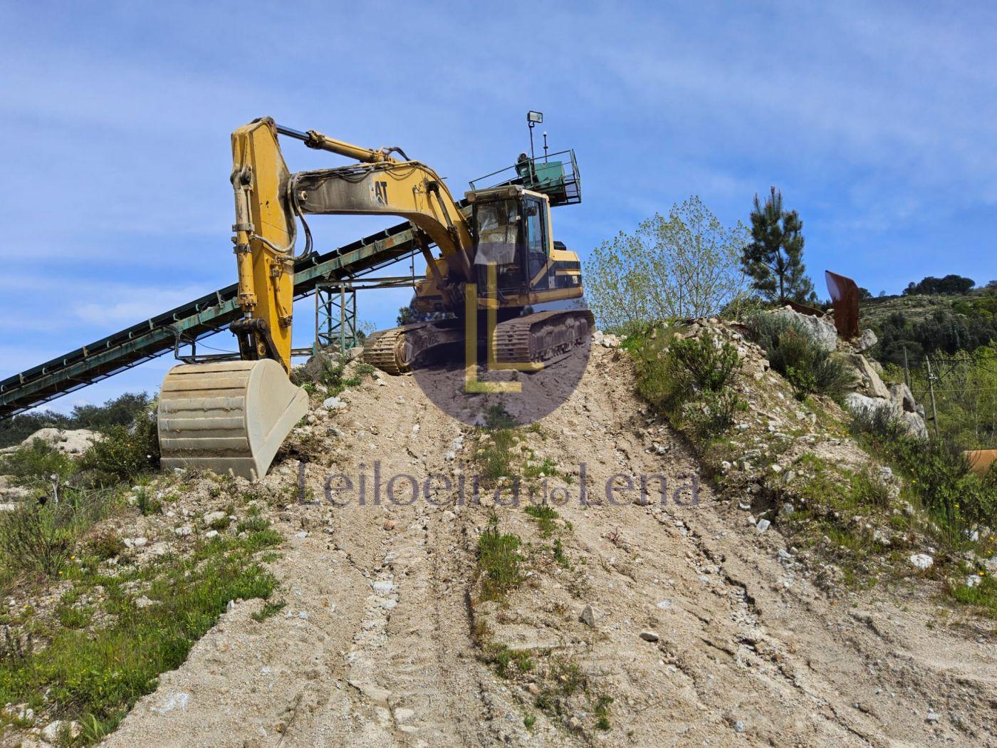 V132 - M&Aacute;QUINA GIRAT&Oacute;RIA CATERPILLAR 320L