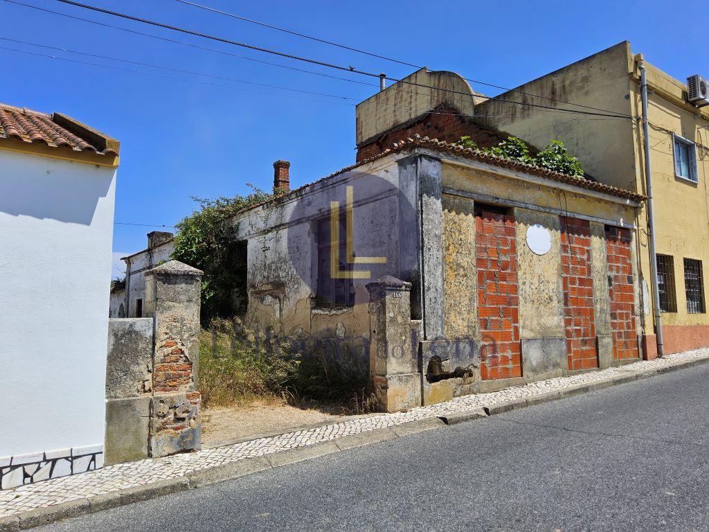 Pr&eacute;dio urbano destinado a com&eacute;rcio (Proc 1362/23.7T8STR Insolv&ecirc;ncia de Panifica&ccedil;&atilde;o Benaventense, Lda)