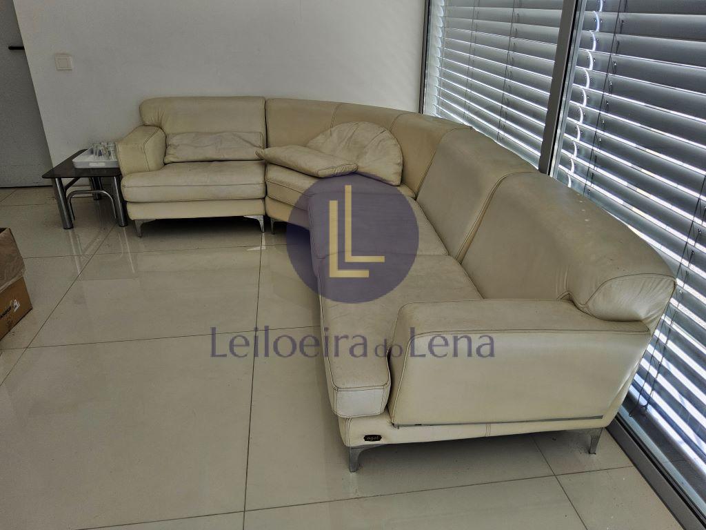 Fotografia de imóvel: Armazém 1200m2 - Terreno com 7.969m2 - ZI Tocadelo